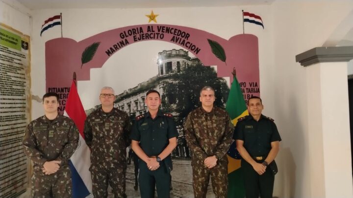 𝐂𝐎𝐎𝐏𝐄𝐑𝐀𝐂𝐈𝐎́𝐍 𝐀𝐂𝐀𝐃𝐄́𝐌𝐈𝐂𝐀 𝐄𝐍𝐓𝐑𝐄 𝐄𝐋 𝐄𝐉𝐄́𝐑𝐂𝐈𝐓𝐎 𝐏𝐀𝐑𝐀𝐆𝐔𝐀𝐘𝐎 𝐘 𝐄𝐋 𝐄𝐉𝐄́𝐑𝐂𝐈𝐓𝐎 𝐁𝐑𝐀𝐒𝐈𝐋𝐄𝐍̃𝐎