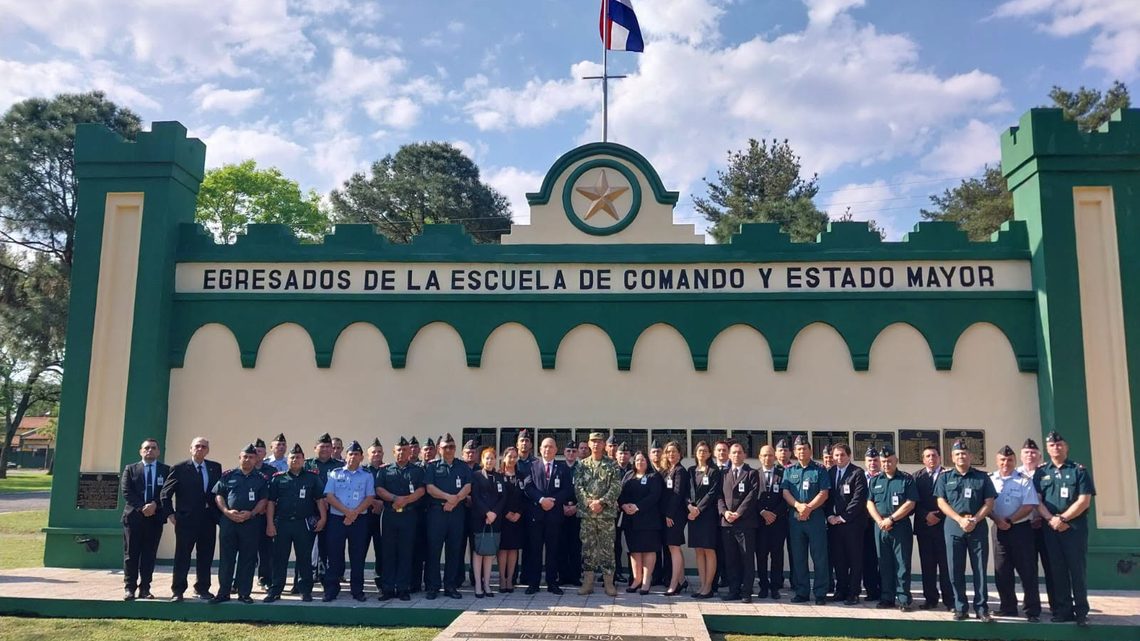 𝐕𝐈𝐒𝐈𝐓𝐀 𝐈𝐍𝐒𝐓𝐈𝐓𝐔𝐂𝐈𝐎𝐍𝐀𝐋 𝐃𝐄 𝐂𝐔𝐑𝐒𝐀𝐍𝐓𝐄𝐒 𝐃𝐄𝐋 𝐈𝐍𝐒𝐓𝐈𝐓𝐔𝐓𝐎 𝐃𝐄 𝐀𝐋𝐓𝐎𝐒 𝐄𝐒𝐓𝐔𝐃𝐈𝐎𝐒 𝐄𝐒𝐓𝐑𝐀𝐓𝐄́𝐆𝐈𝐂𝐎𝐒